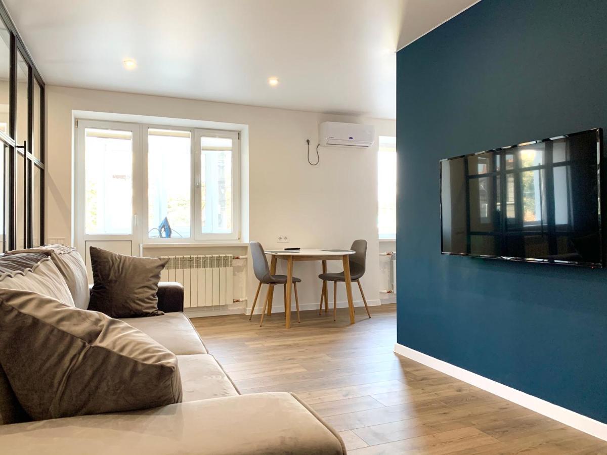 Navy City Center Apartment Двокімнатні Апартаменти В Центрі Міста Полтава Экстерьер фото