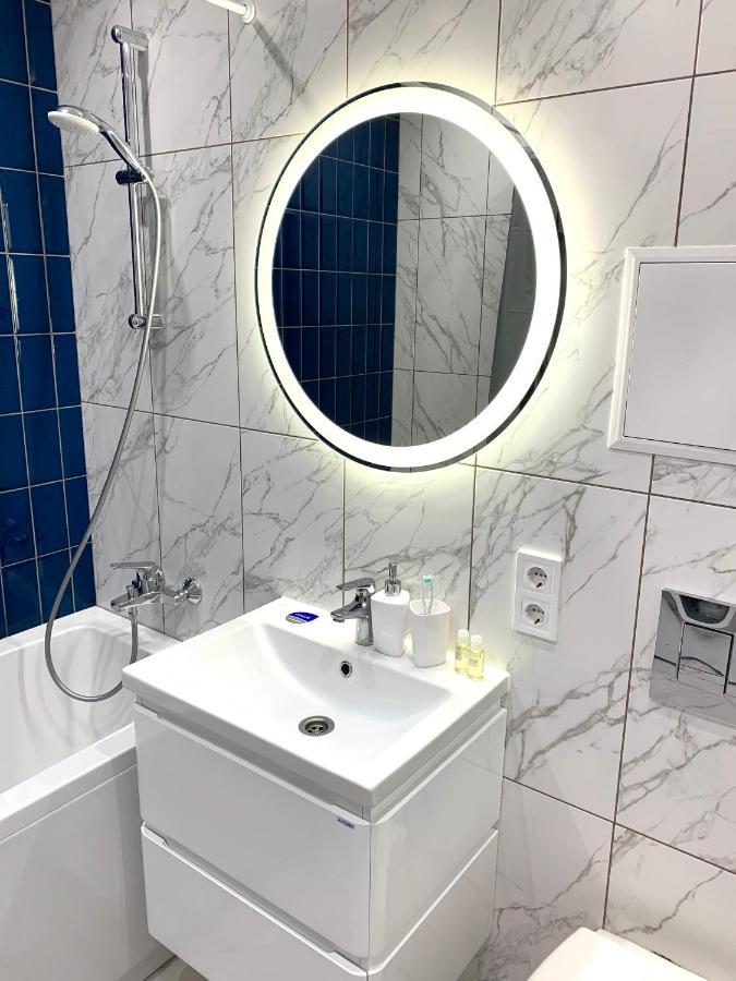 Navy City Center Apartment Двокімнатні Апартаменти В Центрі Міста Полтава Экстерьер фото